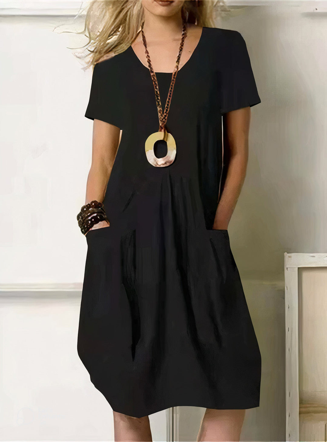 Evelyn Relaxed Pocket Midi Dress