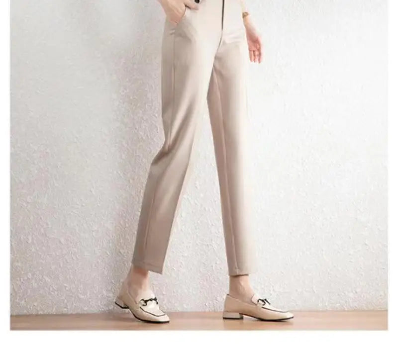 Célina Straight-Leg Cropped Trousers